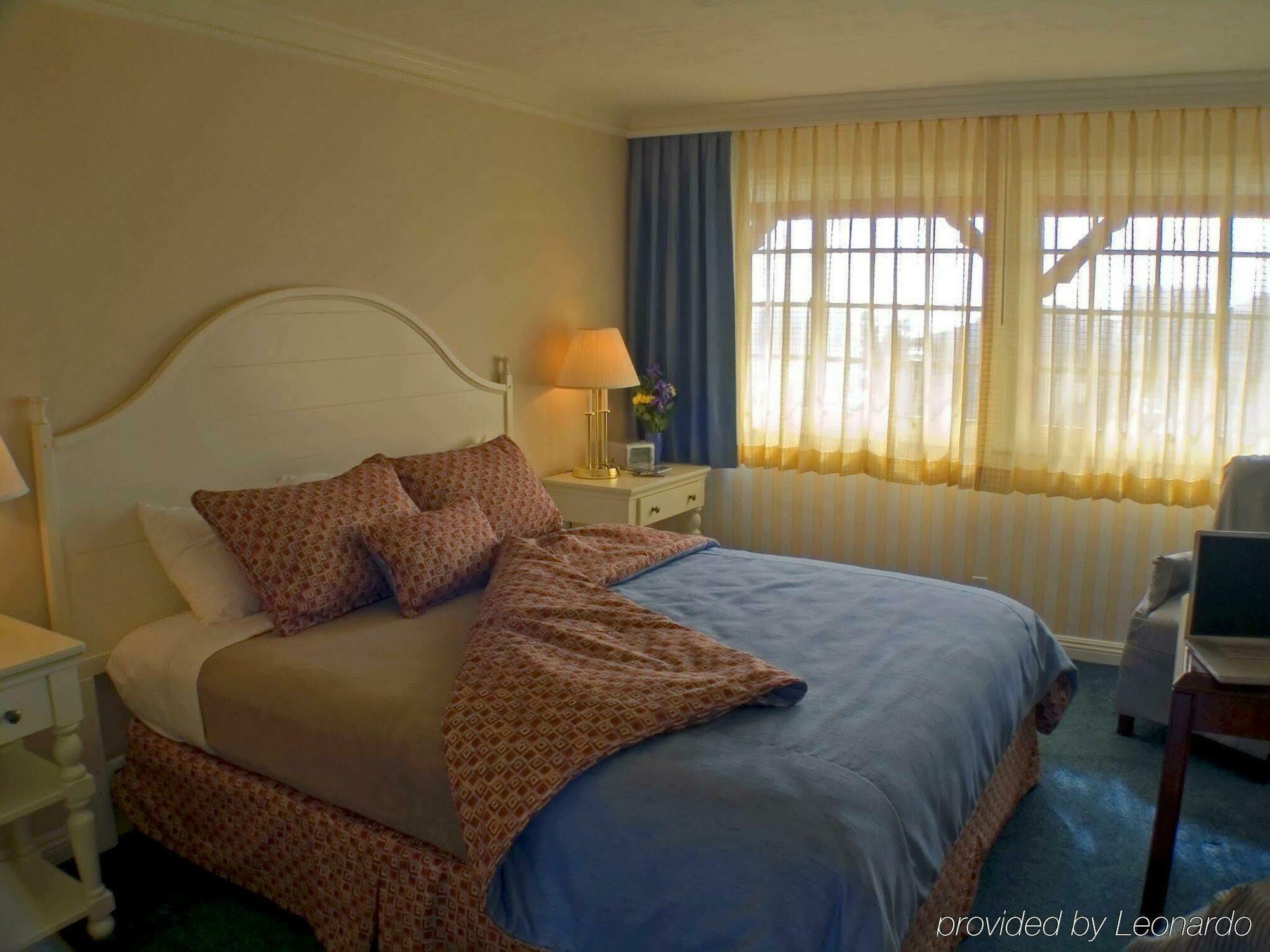 Bay Shores Peninsula Hotel นิวพอร์ทบีช ภายนอก รูปภาพ